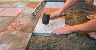 Укладка тротуарной плитки на основание в Туймазы в октябре